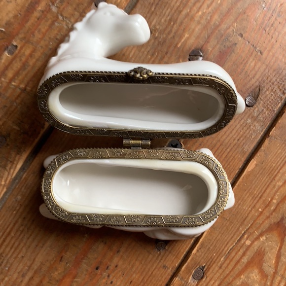 Vintage Ceramic Colt Box - gifted - Picture 8 of 10